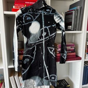 Abstract Black and White Dress